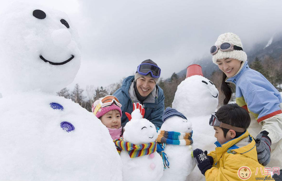 带孩子堆雪人发心情说说朋友圈  下雪带孩子堆雪人感言说说朋友圈